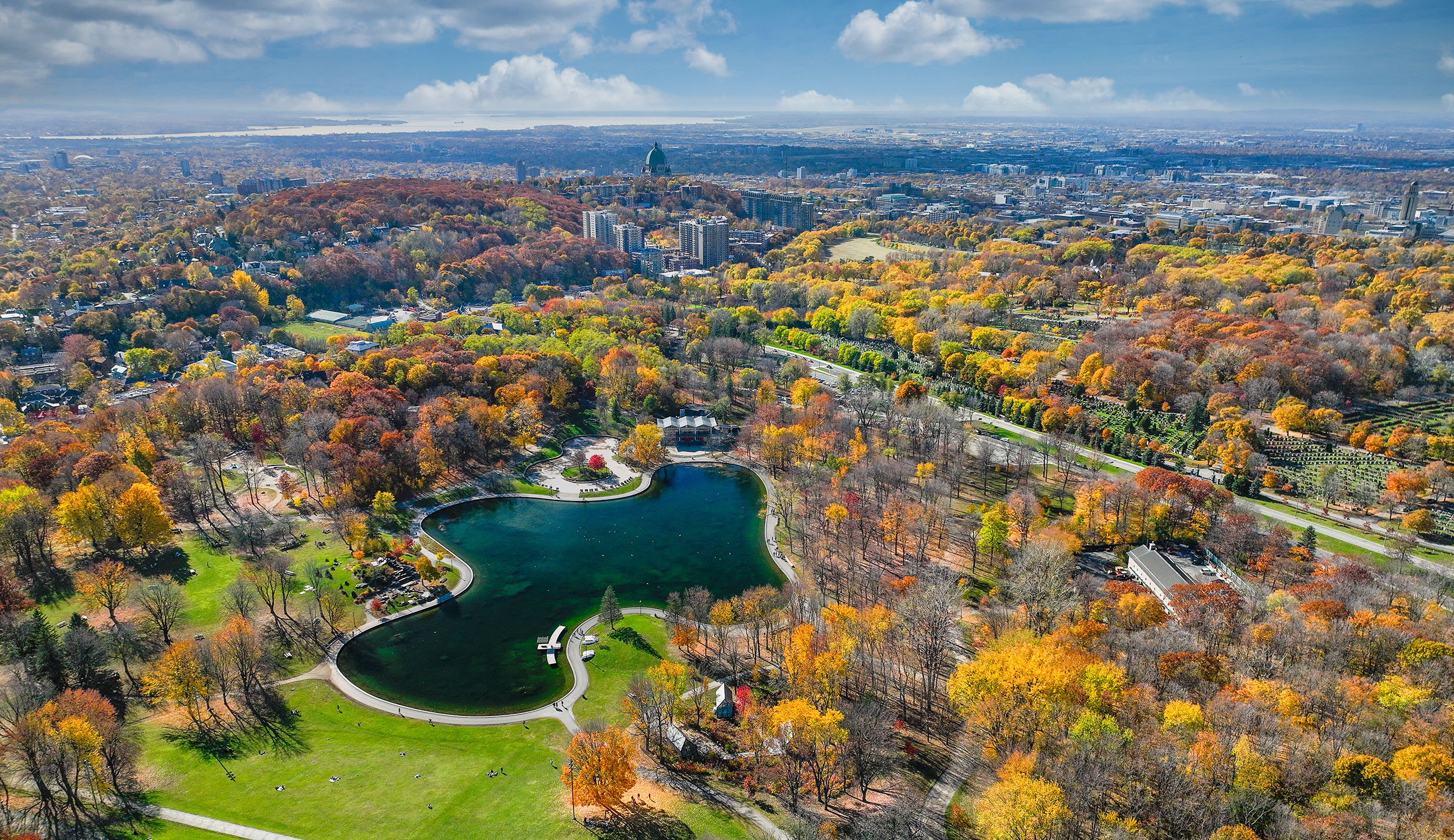 Montréal, Mont-Royal, lac aux Castors (automne).jpeg