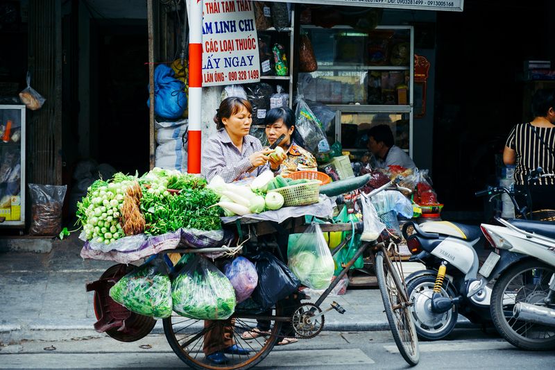 Vendeuse de rue, Ho Chi Minh ville, Saigon, Vietnam, circuit, voyage